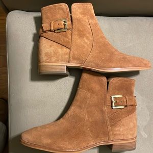 Brand new Michael Kors brown booties size 8
